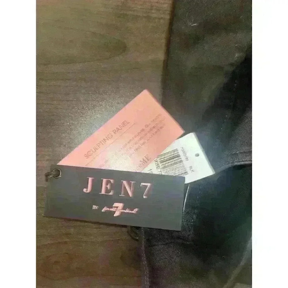 JEN7 by 7 For All Mankind Black Roll Cuff Denim Shorts Women's Size‎ 10 - Picture 8 of 8